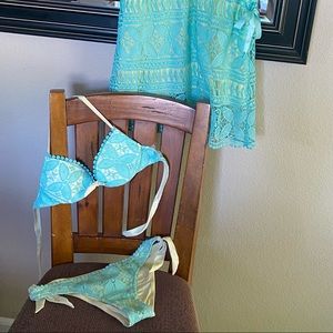 Pin-up stars 2 piece bikini with matching coverup